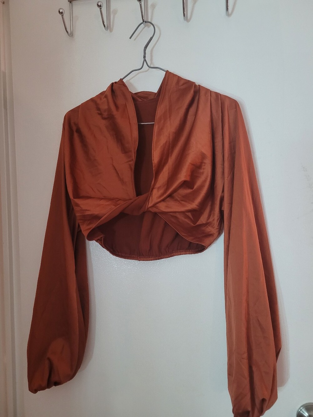 Women’s Twist-Front Cropped Blouse And Skirt - Pair